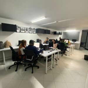 Oficina 12 Puestos + Gerencia (Narciso)